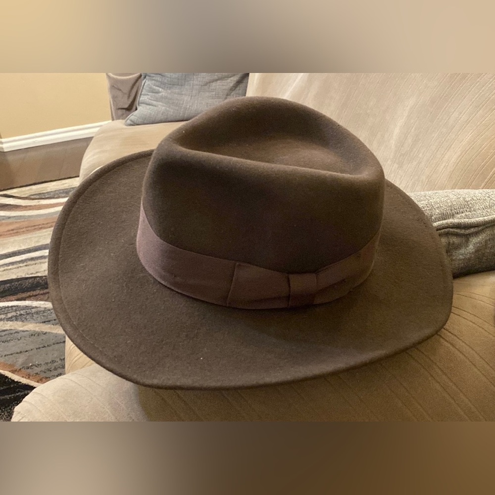 Indiana Jones Ravenwood hat, size medium, dark brown